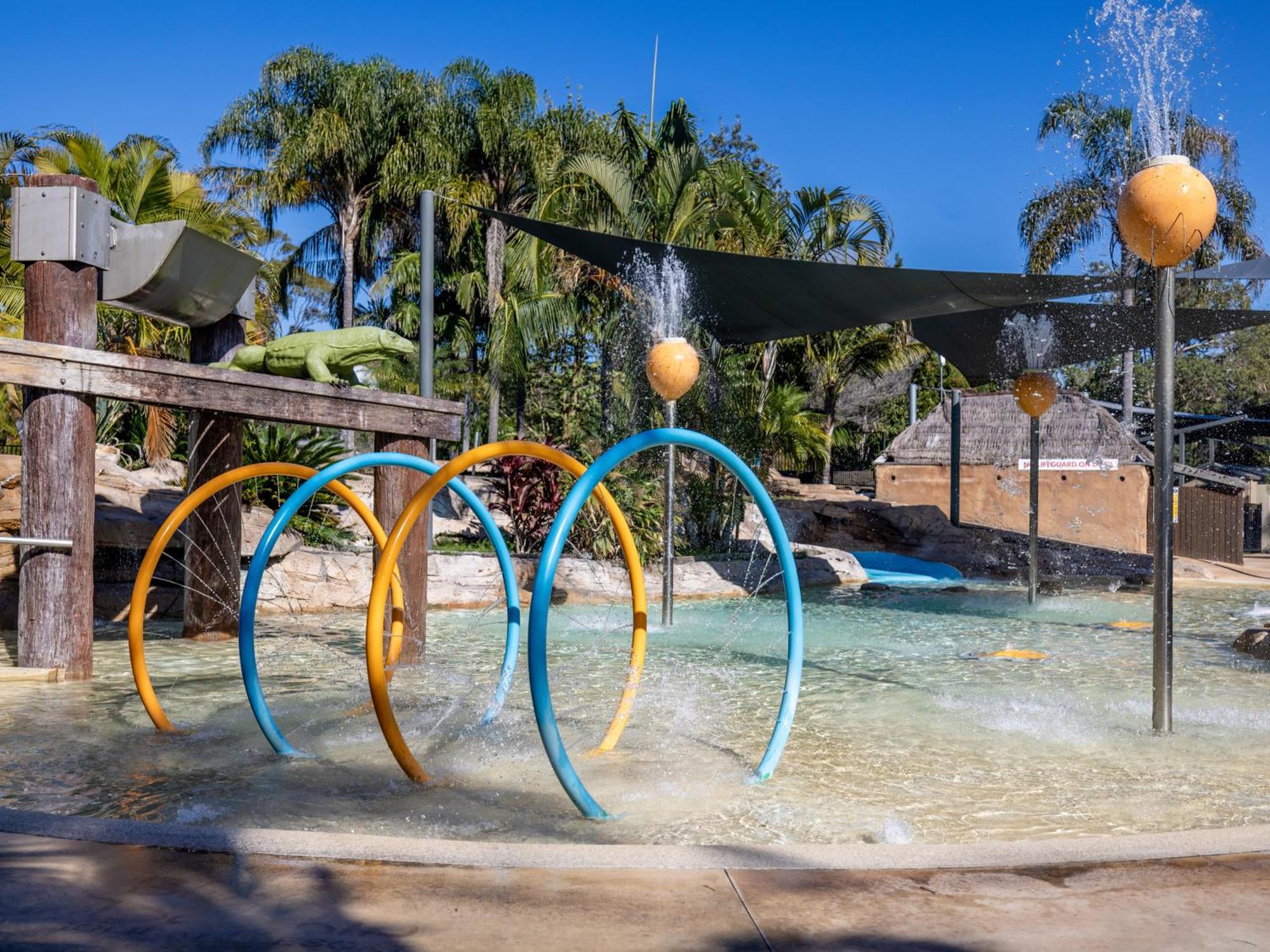 Nrma Blue Dolphin Yamba Holiday Resort Buitenkant foto