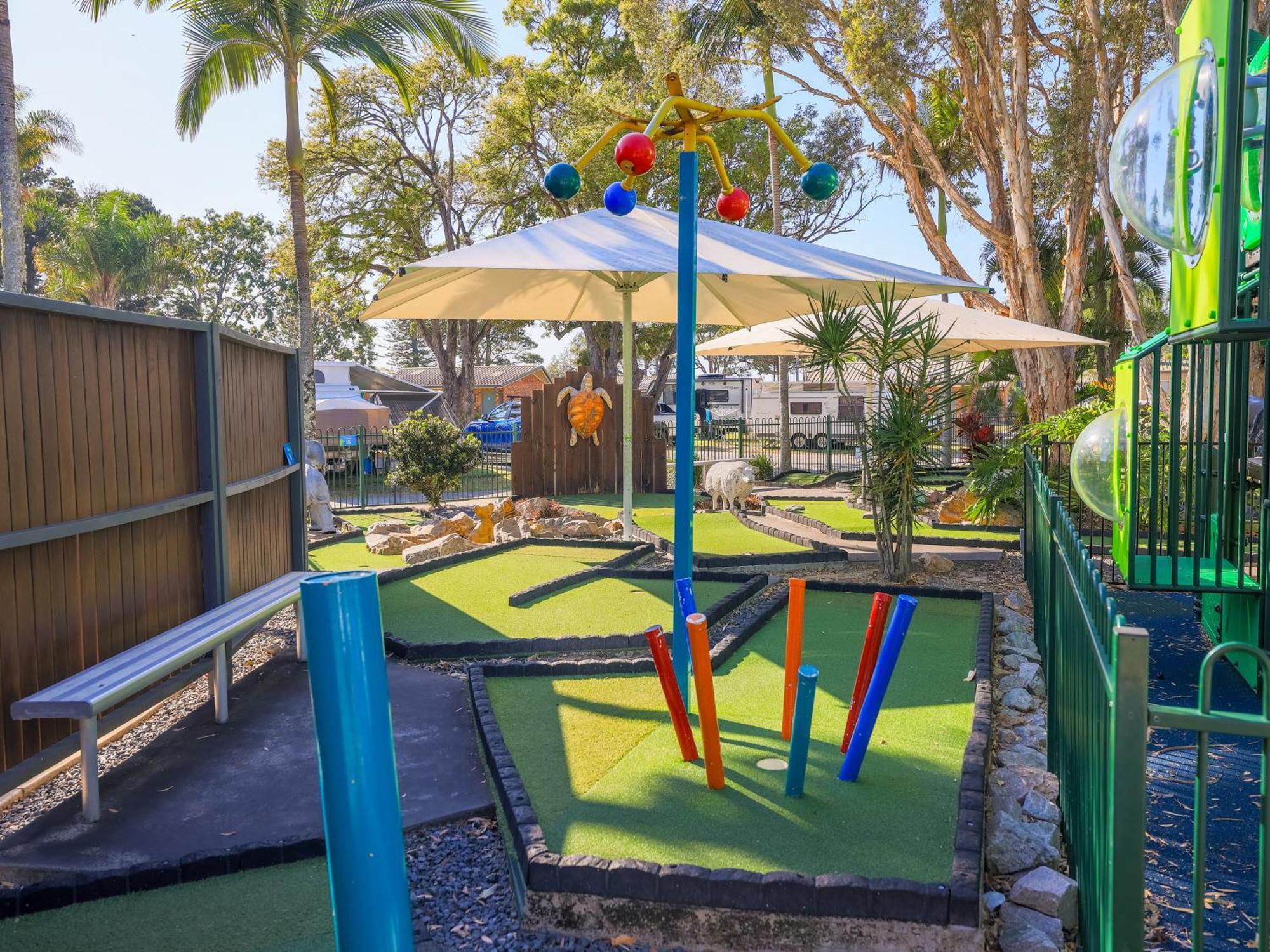 Nrma Blue Dolphin Yamba Holiday Resort Buitenkant foto