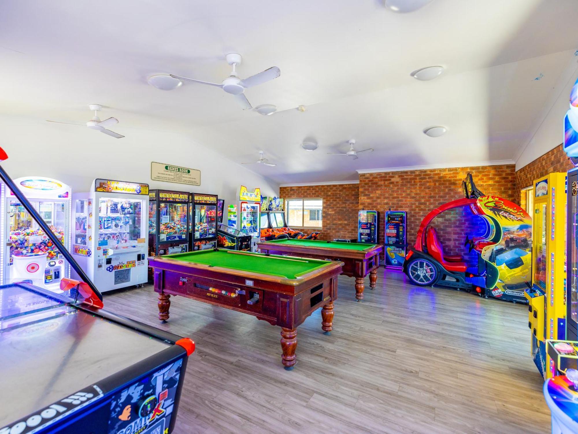 Nrma Blue Dolphin Yamba Holiday Resort Buitenkant foto
